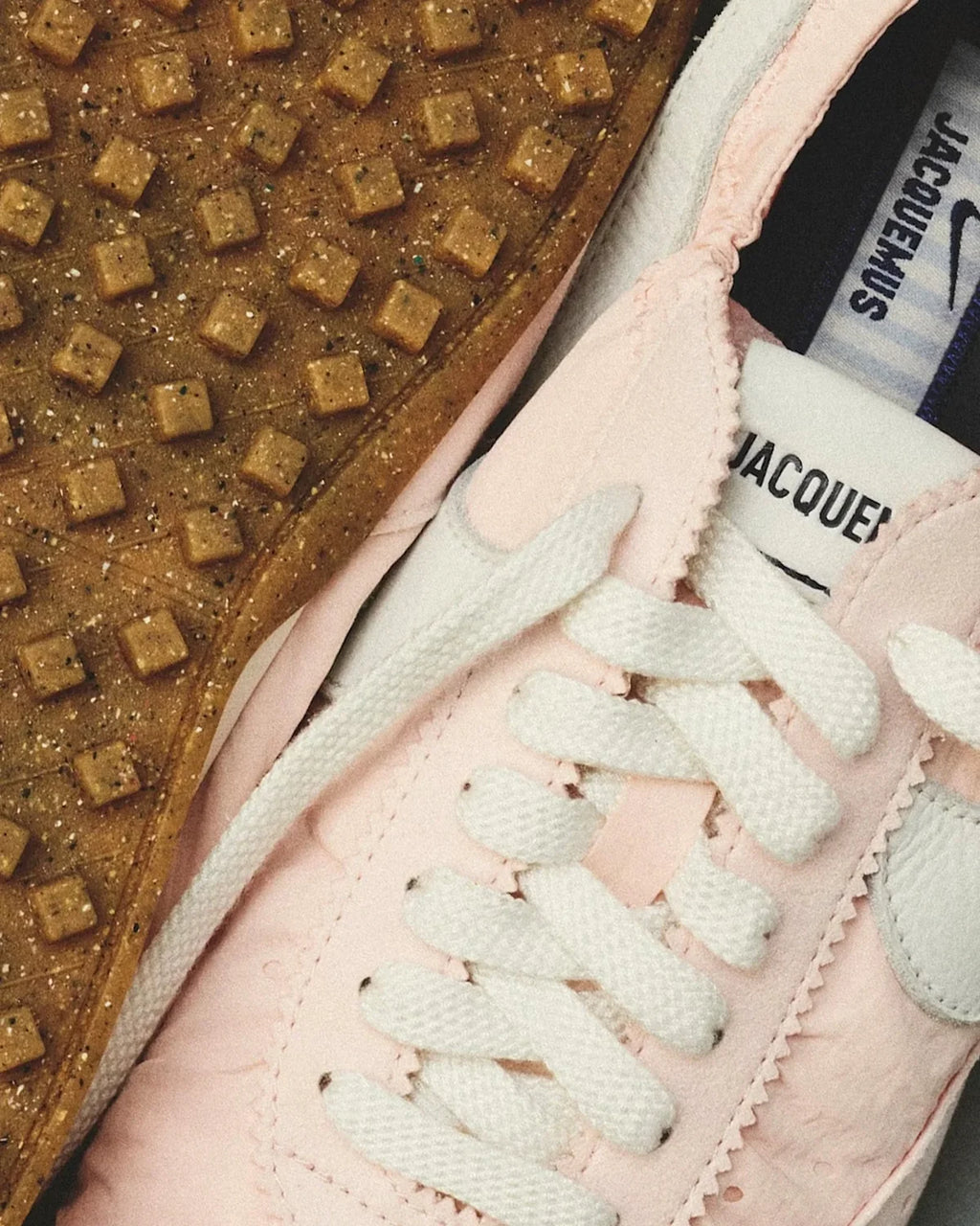 Nike x Jacquemus - Moon